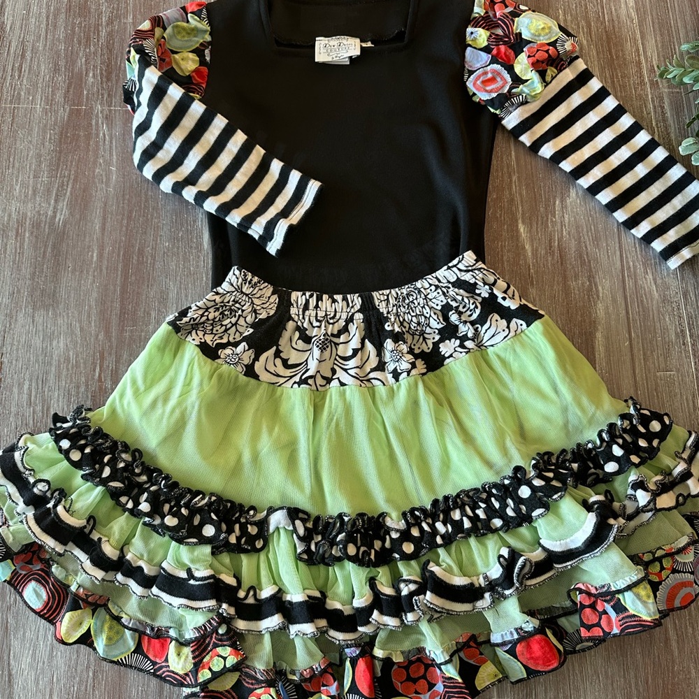 Dewdrop Couture Boutique outfit sz 7